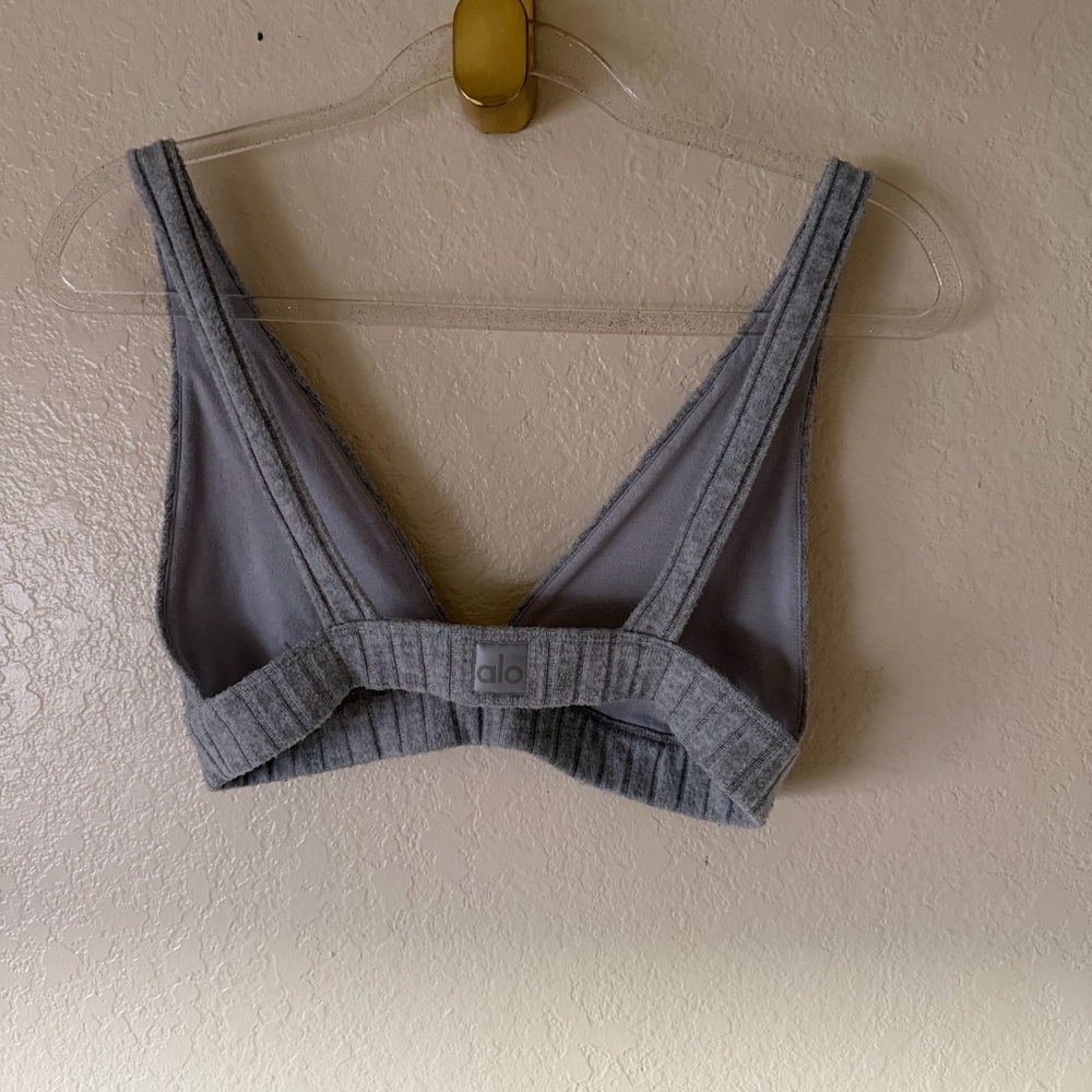 Alo Yoga Ribbed Take Comfort bra size M - Picture 4 of 9